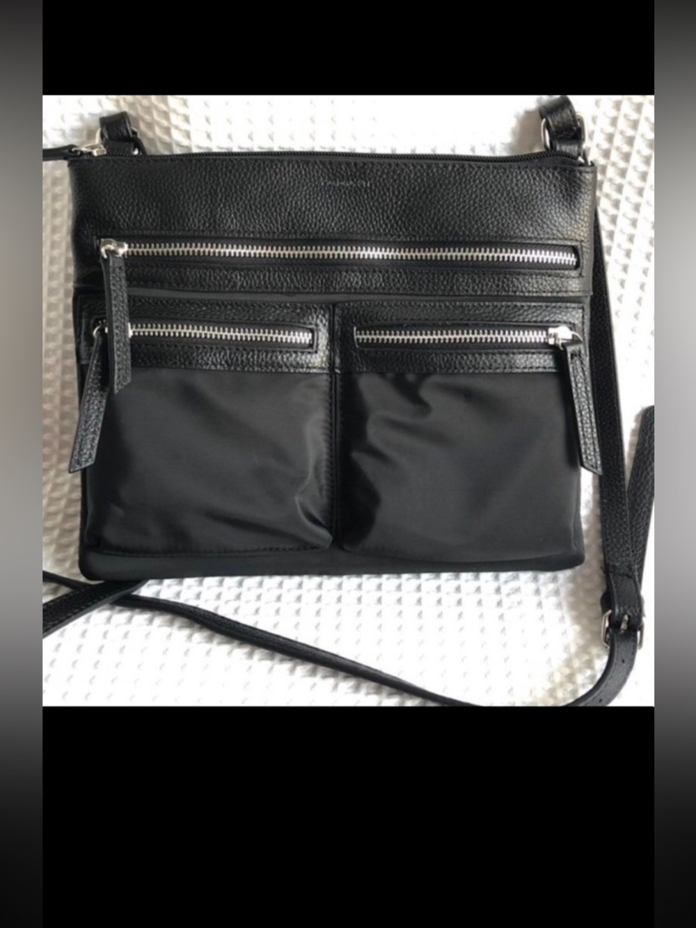Tahari Crossbody Bag bag like new